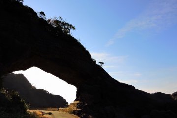 <p>Kocho Gate in shadow under the blue sky</p>