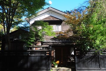 <p>Long time ago, it was a house of samurai. (Taken at Kakunodate&nbsp;Bukeyashiki)</p>