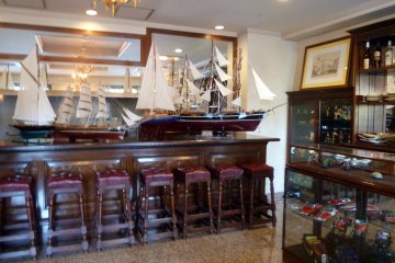 <p>The lobby is its own mini museum.</p>