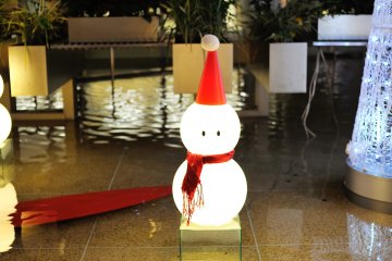 <p>Iluminasi di West Umeda Underground Mall</p>