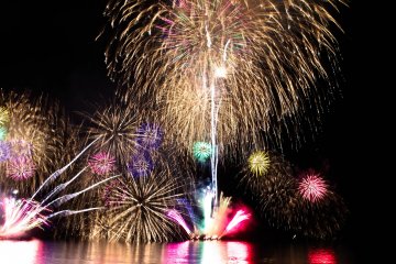 Fujisawa-Enoshima Hanabi Display 