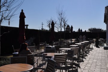 Sunny patio seating at the food court.&nbsp;