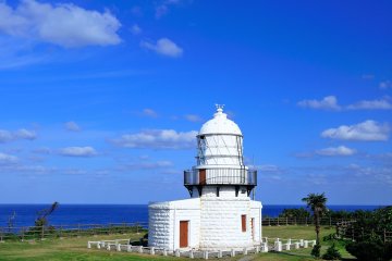 El faro Rokkosaki. También se le conoce como "Noroshi (faro en japonés) lighthouse".