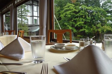 An elegant dining experience.