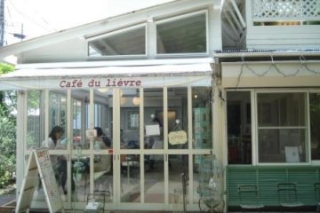 Cafe du Lievre in Inokashira Park