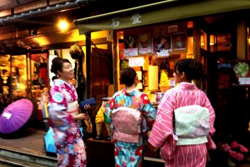 Omen is located in a picturesque walkway between Yasaka Shrine and Kiyomizu&nbsp;Temple in Kyoto.
