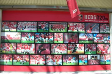 Isetan in Urawa gets in on the Reds' act