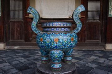 <p>Incense burner</p>