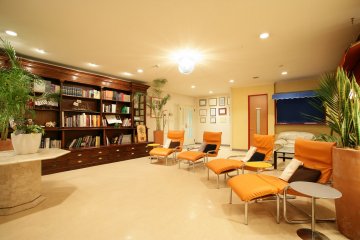 <p>&ldquo;Members Only VIP Lounge&rdquo;</p>