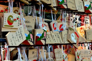 <p>Ema boards with wishes (or do I mean prayers?)</p>