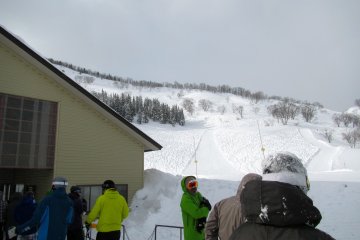 <p>Waiting in line and looking at the lines!</p>