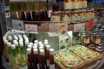 <p>Lebih banyak dressing dan bumbu</p>

