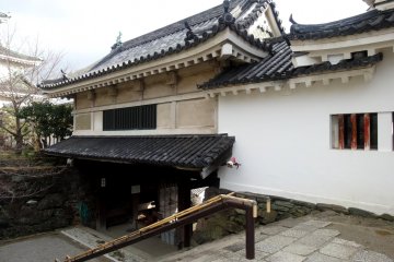 The main gate to the inner courtyard