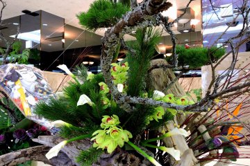 <p>Close-up look at the gorgeous New Year Decoration in the hotel lobby</p>