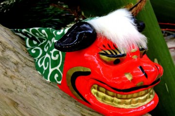 <p>Shishi doll</p>