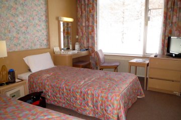 <p>The beautifully clean room at the Prince Hotel East</p>