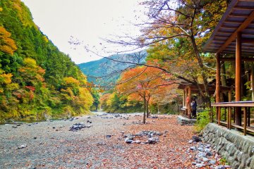 <p>A short walk away from Moueki Bridge is the Hikawa Camping area.This area is great for having lunch or just relaxing by the river&nbsp;</p>