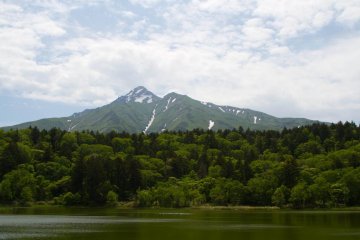 <p>Hiking Mt. Rishiri takes about 10-12 hours (return), but it is still one of most popular activities</p>