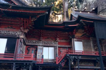 <p>The shrine halls reach into the mountainside</p>