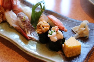 <p>Sepiring set menu</p>
