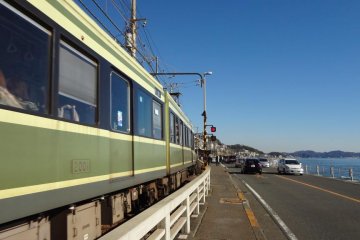 The Enoden Line runs along Route 134 and the sea.