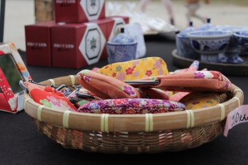 <p>traditional Japanese items for sale</p>