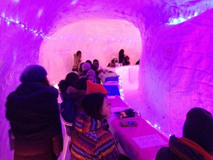 Bar inside a kamakura (igloo) where you drink from cups made of ice