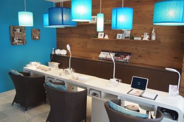 <p>OASIS Hiroo&nbsp;salon</p>