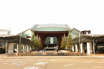 <p>The magnificent Drum Gate supporting a giant dome is a new landmark in the ancient city of Kanazawa</p>
