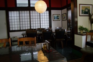 <p>Friendly, comfortable place to eat</p>