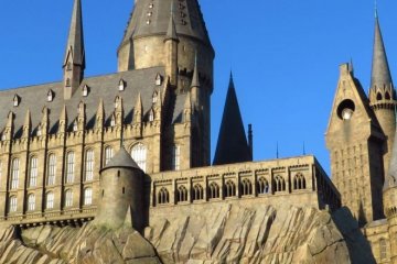 <p>Kastil Hogwarts</p>
