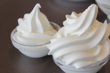 <p>Fresh ice cream made from the milk of local cows.&nbsp;</p>