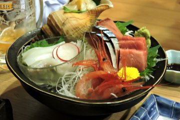ร้านอาหารแบบไอสะกะยะ  Maedaya Ichirin ในฟุกุอิ