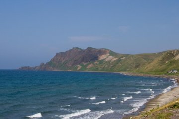 Same beach near Teppu looking towards the cliff we came from