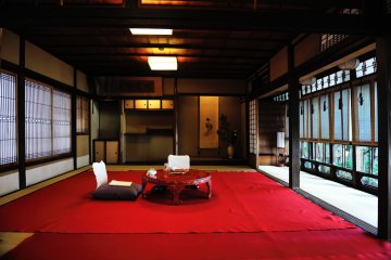 <p>The 'Room of Sonogi' on the second floor of Kagetsu-ro, which was named after the lover of the man who introduced Western medicine to Japan, Siebold</p>