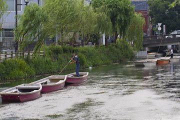 <p>Each worker can collect and park a line of boats at the end of the day</p>