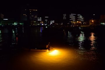 <p>Fishing for shirashi takes place in front of the Prefectural Government Building</p>
