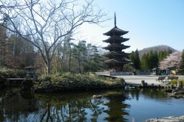 <p>Enjoy the mountains just an hour drive from the city center. Here is&nbsp;Johgi Nyorai</p>