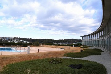 It was both cloudy and sunny on this day, and Mt. Fuji was soon covered by thick clouds. How sad!