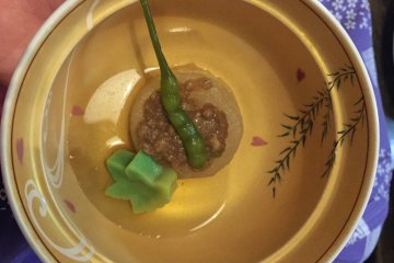 <p>Plus, you get all these tiny, beautifully served dishes, mostly cold ones. There was also some grilled meat and sashimi served on the side table.</p>