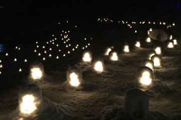 <p>I went on&nbsp;28th of February, so the little kamakuras were already starting to melt; however, still very beautiful.</p>