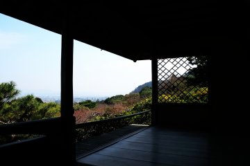 <p>Located at the highest ground in the villa, the observation point Gekka (fragrance of moon) has a commanding view of Kyoto City</p>