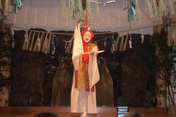 A beautiful goddess dances.