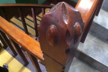 Banister post