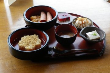 Rakudo-kan Vegetarian Restaurant 