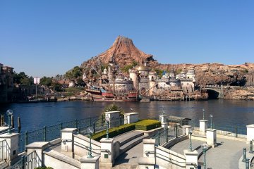 Record Attendance at Tokyo Disney