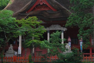 Sanjin Gosaiden, bangunan kayu dengan atap jerami terbesar di Jepang.