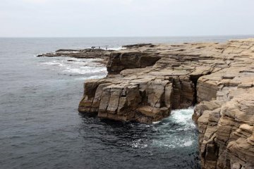 Walks along the Shimoda coast give you a great opportunity to see the rugged coast line up close