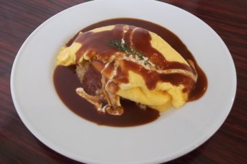 <p>Omelet nasi goreng</p>