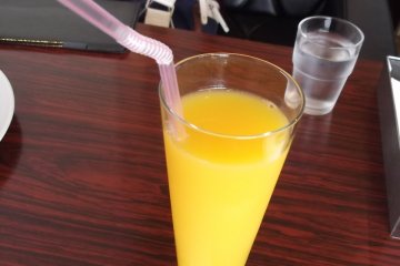 <p>Lunch included a drink</p>